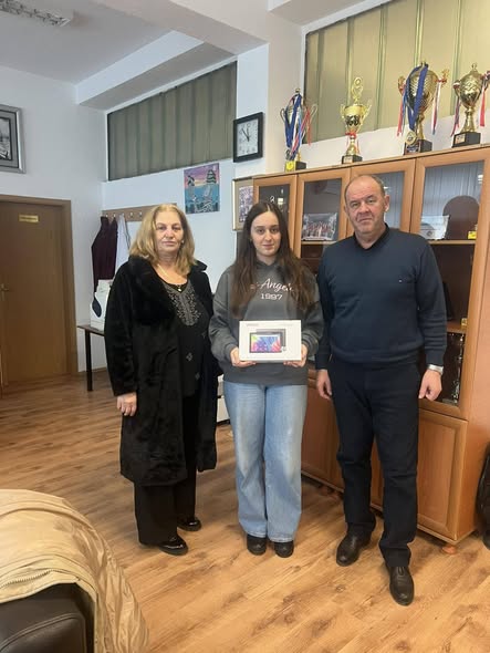 Ndarja e tabletave për nxënësit